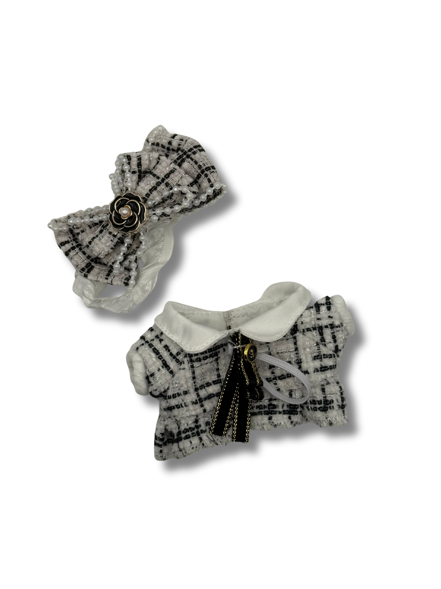 Tweed Elegance 🕊️🖤